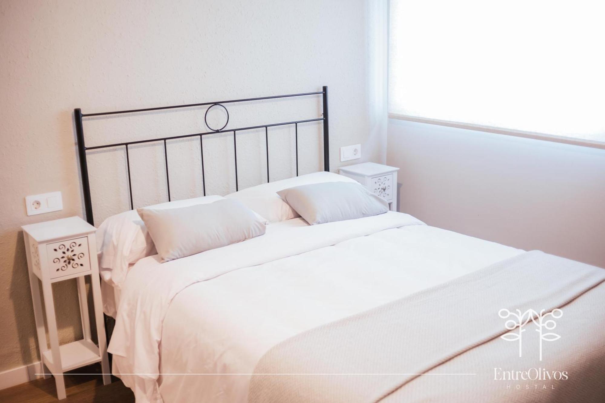 בדאחוז Hostal Entreolivos מראה חיצוני תמונה