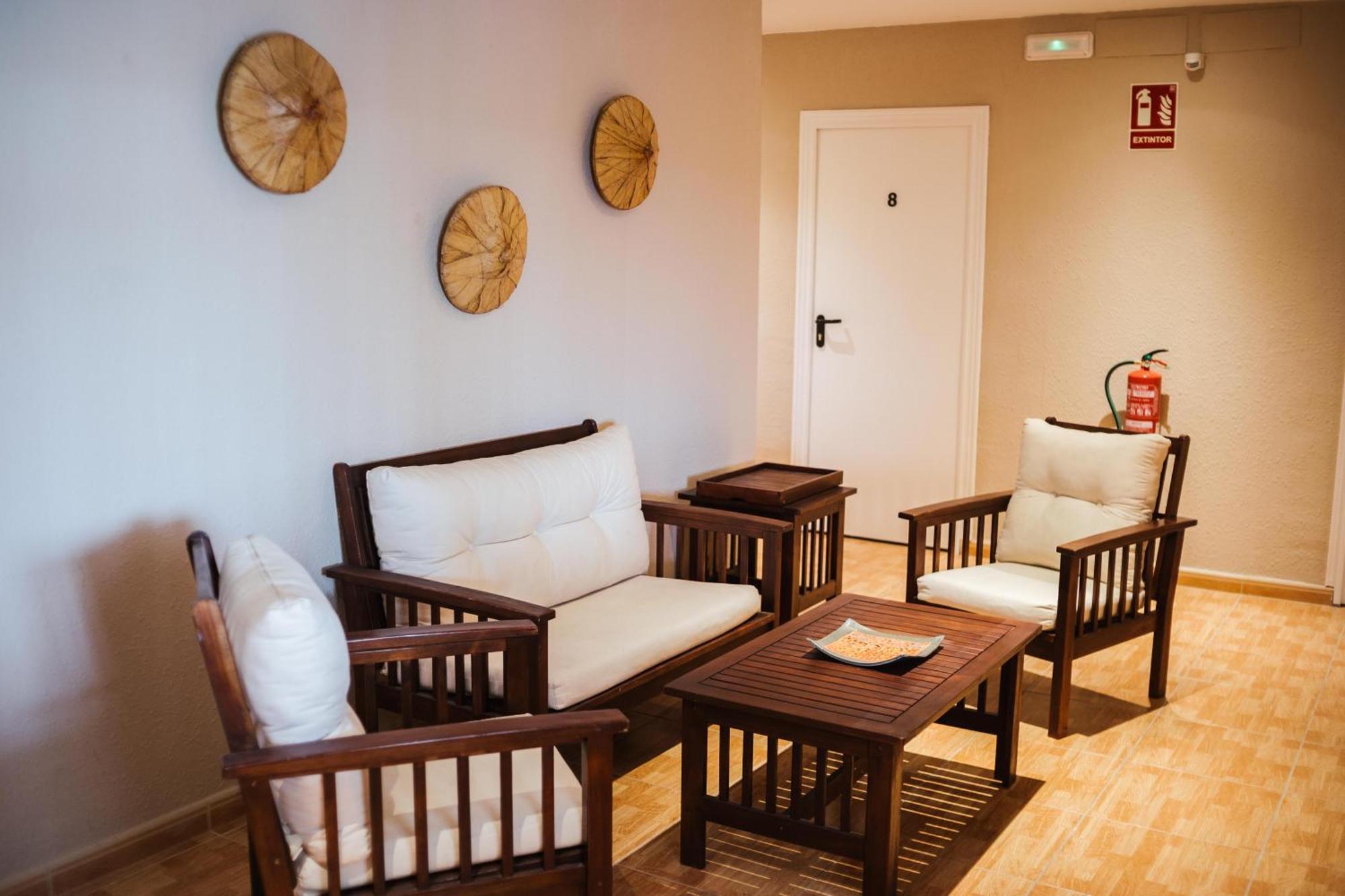 בדאחוז Hostal Entreolivos מראה חיצוני תמונה