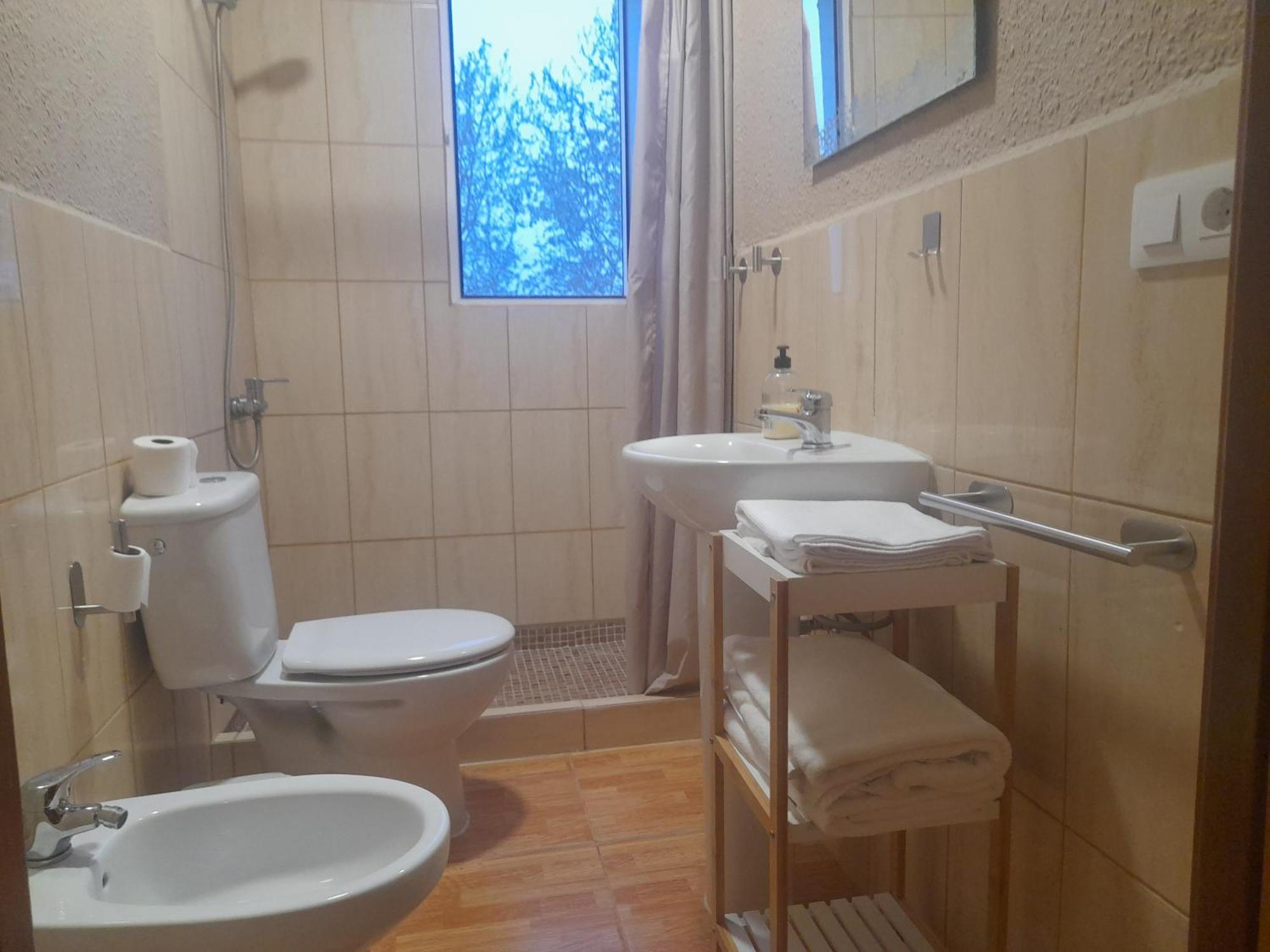 בדאחוז Hostal Entreolivos מראה חיצוני תמונה