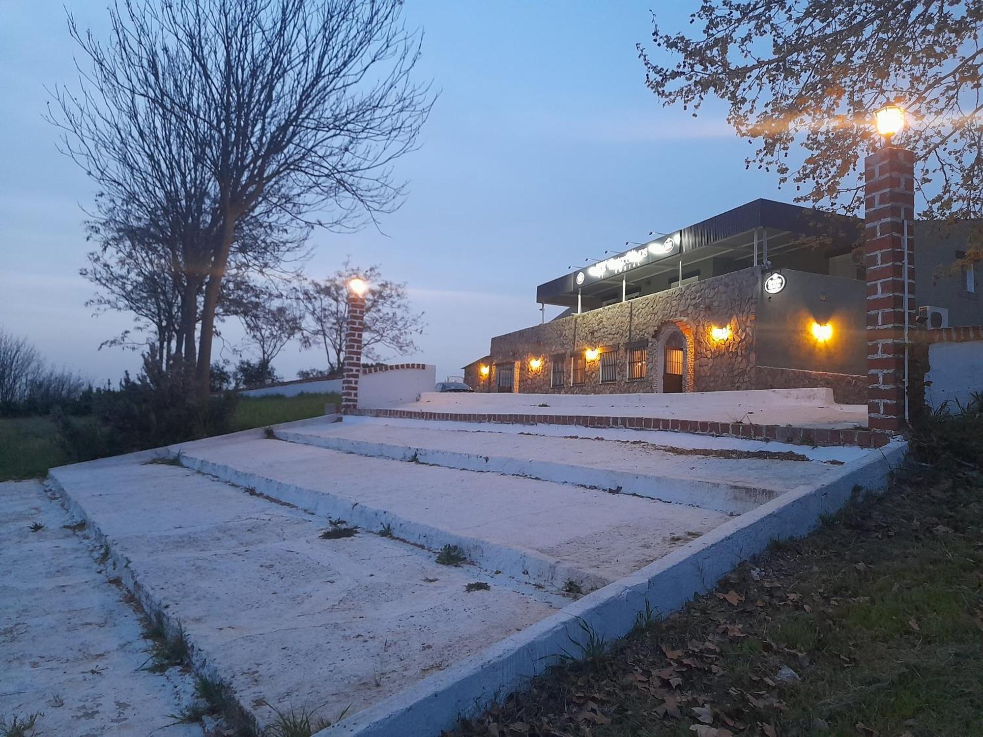בדאחוז Hostal Entreolivos מראה חיצוני תמונה